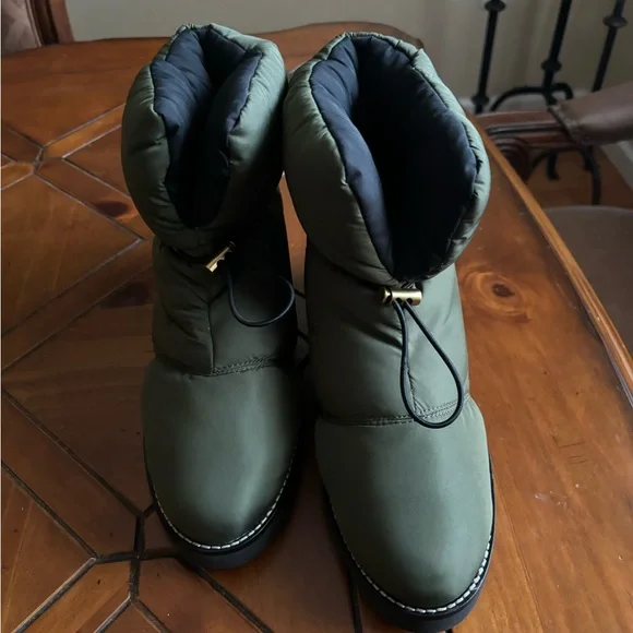 J. Crew heavy quilted water repellent booties - Picture 5 of 9